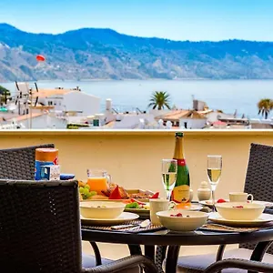 https://penthouse-2-mins-from-the-nerja.es-andalucia.com